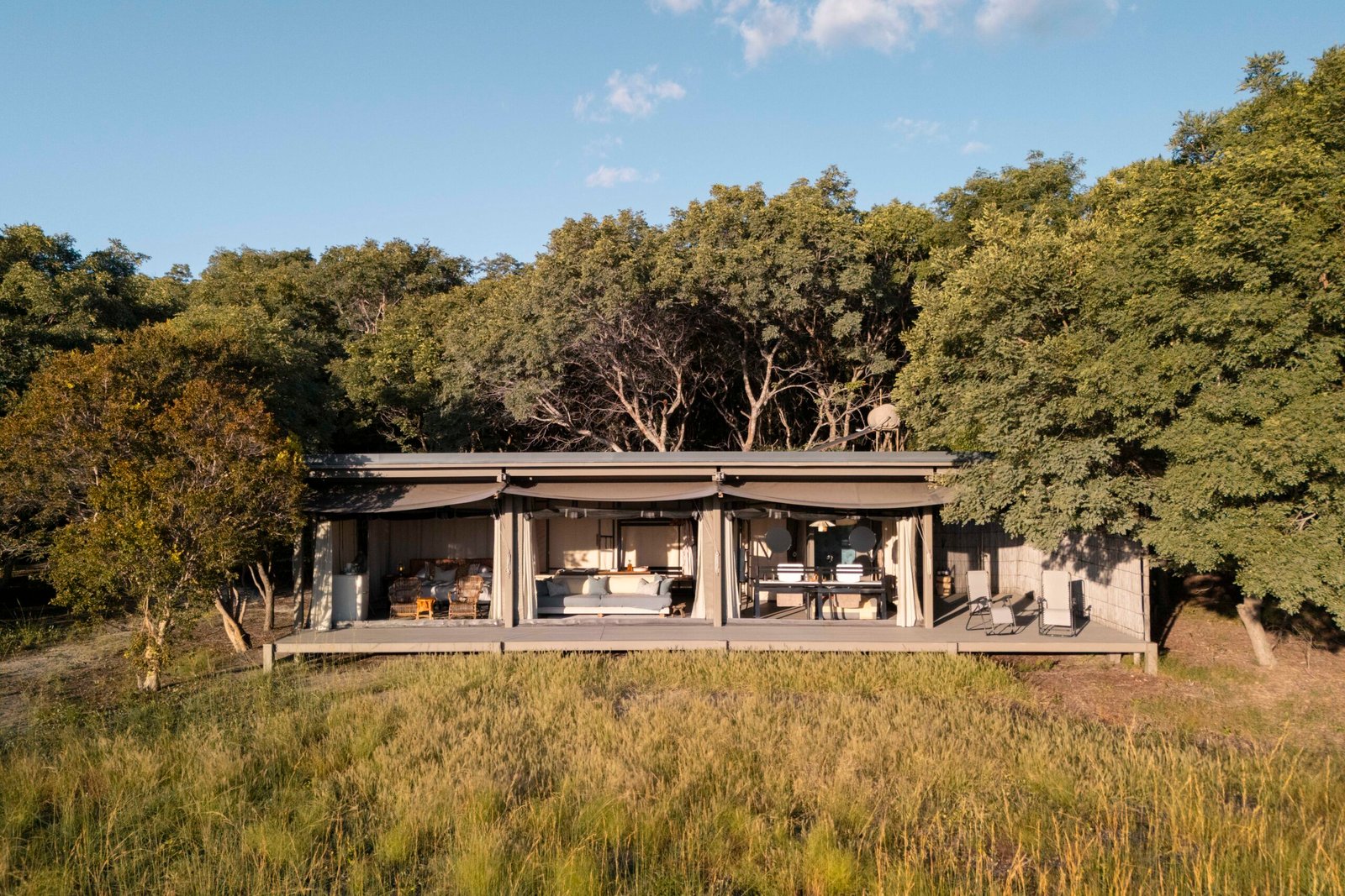 3 Nights at King Lewanika Lodge Liuwa Plains with flights